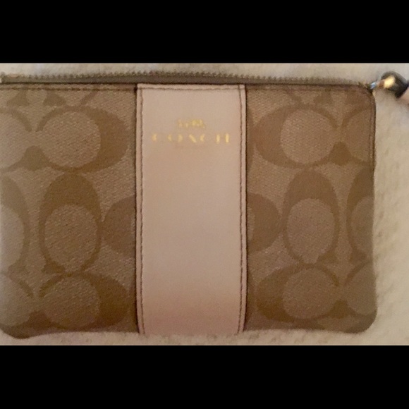 Coach Wristlet, signature design w/cream stripe. - Picture 2 of 8